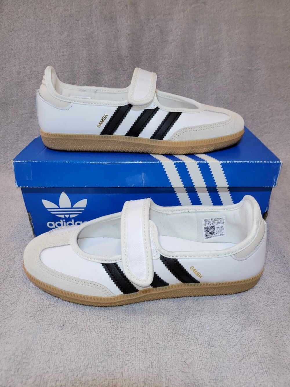 Adidas Samba Jane White Black Gum JR1402 Women's Size 6 Shoes